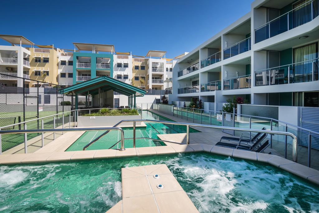 Coolum Seaside Apartments Кулум-Бич Экстерьер фото
